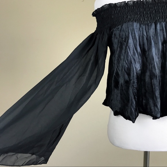 Band of Gypsies off the shoulder flare sleeve top - Picture 5 of 7